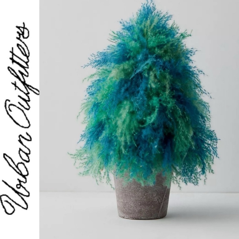 NEW Urban Outfitters Multicolor Dried Pampas Holiday Grass Tree